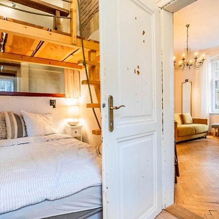 Historical Wine Apartment Bratislava Ngoại thất bức ảnh