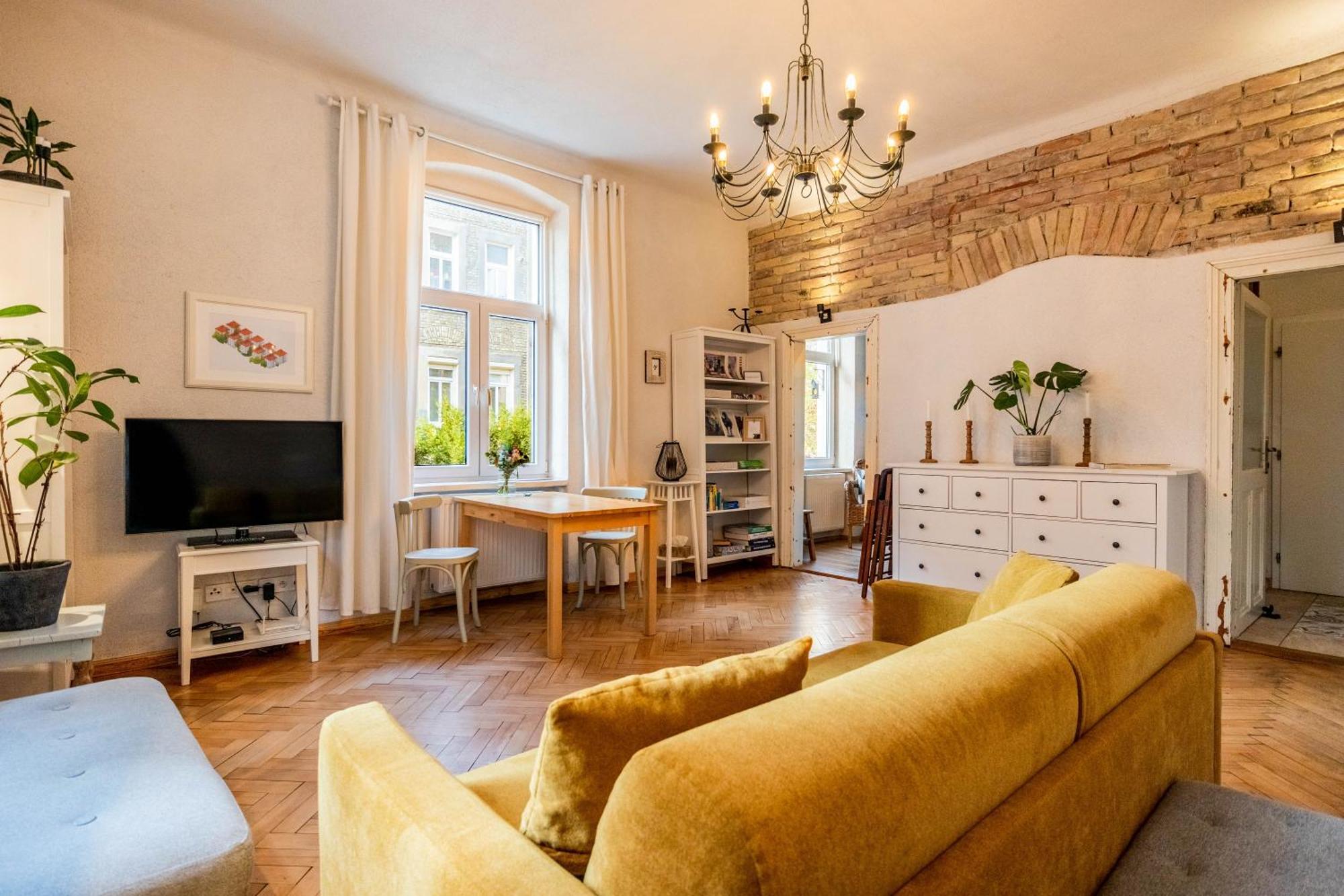 Historical Wine Apartment Bratislava Ngoại thất bức ảnh